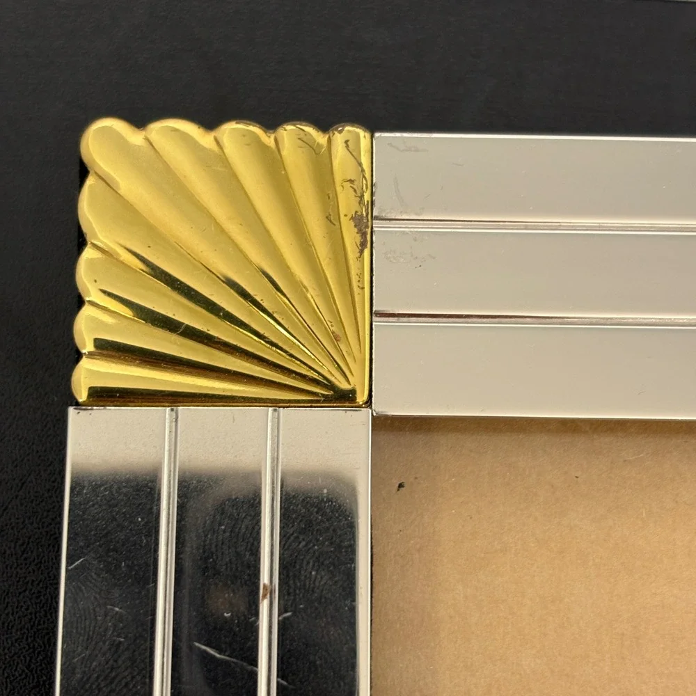 Unbranded Vintage Picture Frame 5x7 Silver‎ Gold Art Deco Ribbed Shell Corners